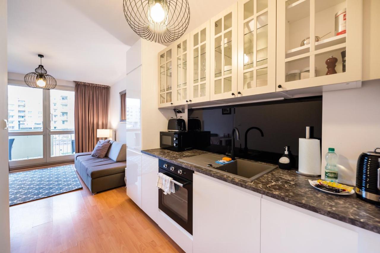 Metro Kondratowicza Velvet Apartment Varsovia Exterior foto